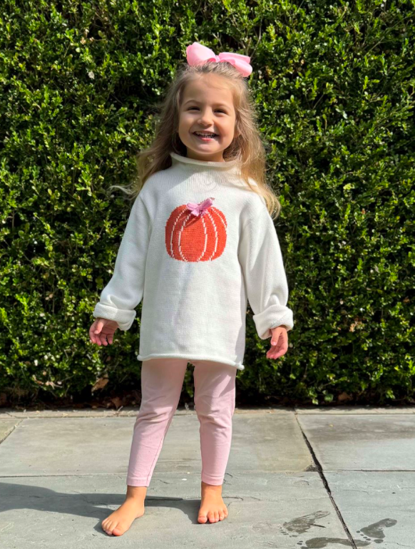 Pumpkin Roll Neck - White
