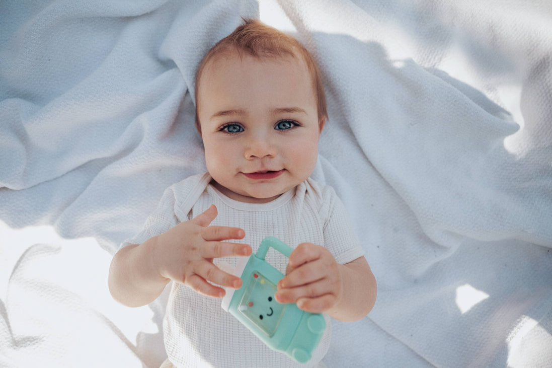 Sweetie Shake Plus™ - Teething + Rattle Toy
